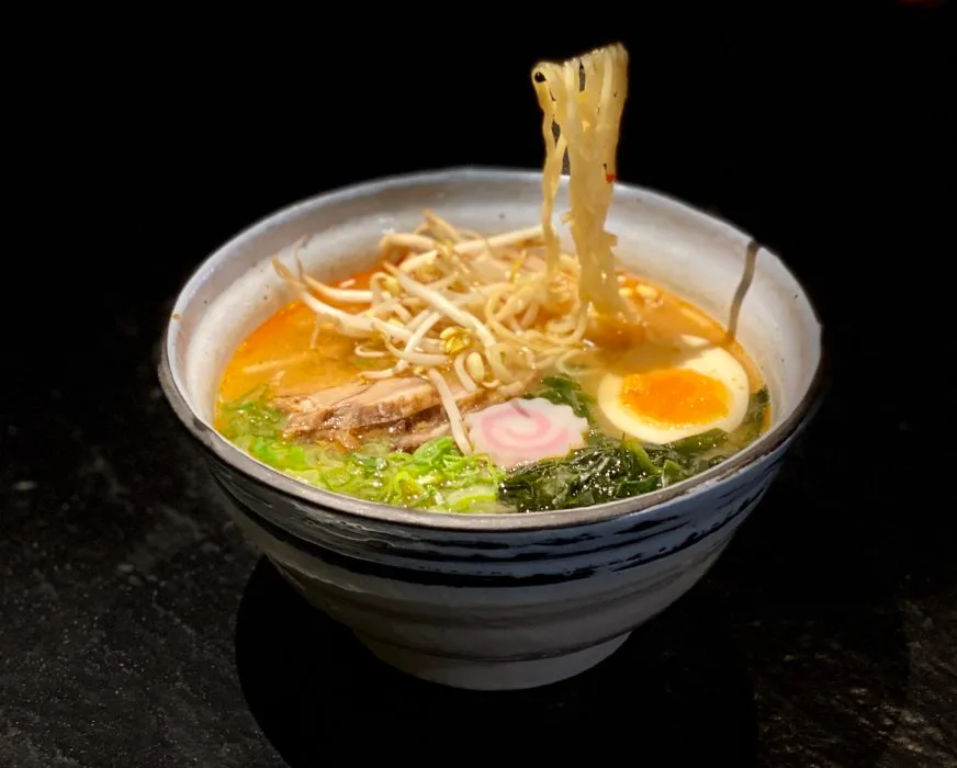 BookNoFees: Restaurante – Kisaki Ramen Lab - Kitchen & Sushi – Rome – Kisaki Ramen Lab - Cocina y sushi, foto 1