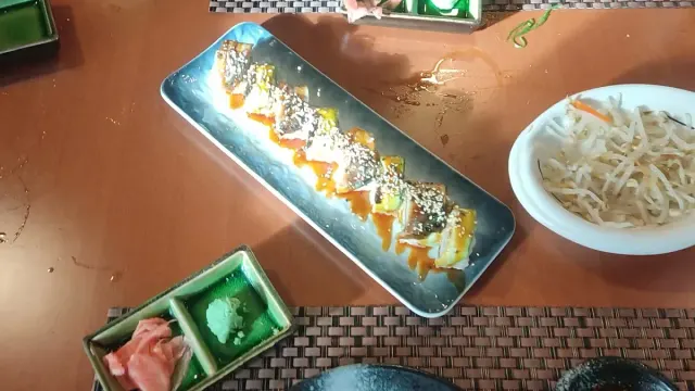 BookNoFees: Restaurante – Hinoki - sushi in kitajska restavracija – Ljubljana – Hinoki: restaurante de sushi y comida china, foto 3