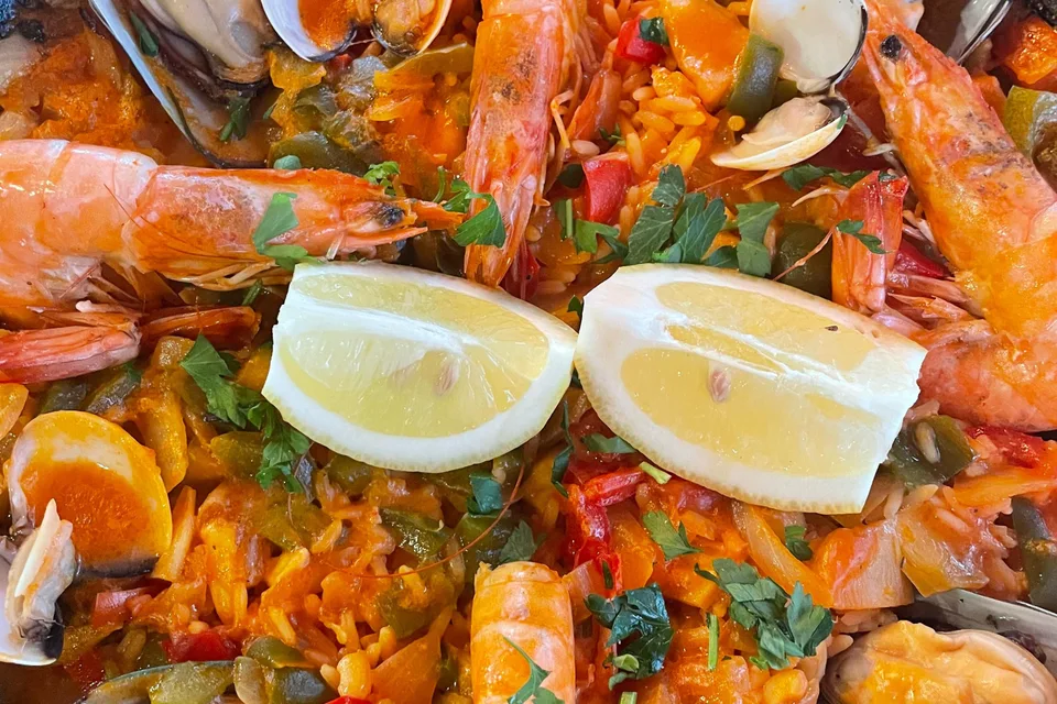 BookNoFees: Foto de ejemplo: Paella